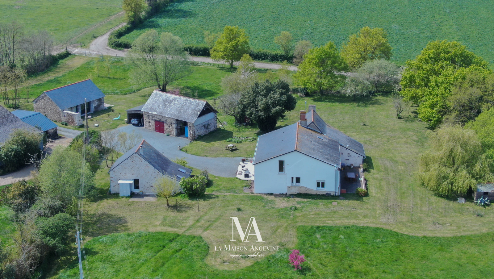 Vente maison Mozé-sur-Louet 7 pièces 221m² 466500€ | LA MAISON ANGEVINE